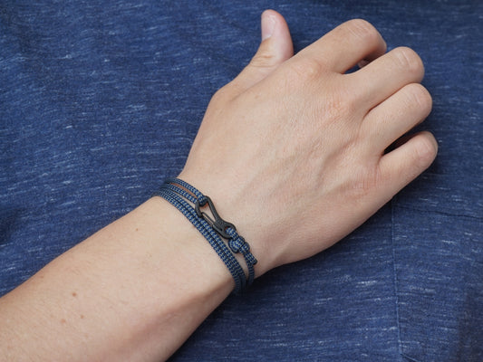 Storm Zig Zag & Black Carabiner Bracelet